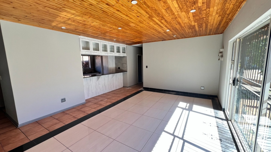 4 Bedroom Property for Sale in Heuwelsig Free State